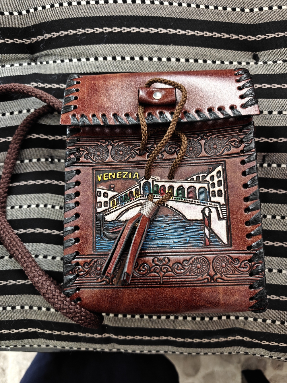 Handcrafted Venezia Brown Leather Crossbody Bag